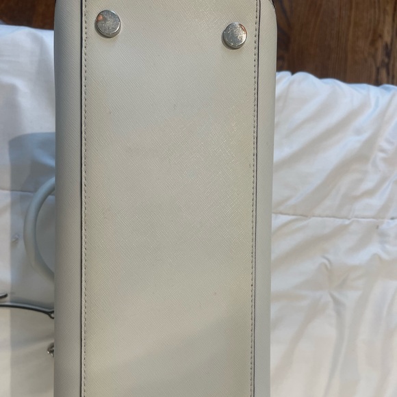 MICHEAL KORS PRISM LARGE LEATHER SATCHEL IN OPTIC WHITE - Picture 10 of 14